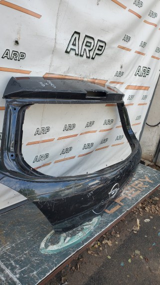 Крышка багажника Opel Astra H хэтчбек 2004-2014