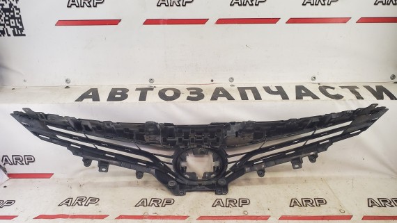 Решетка радиатора Toyota Camry Xv70 2017-н.в.