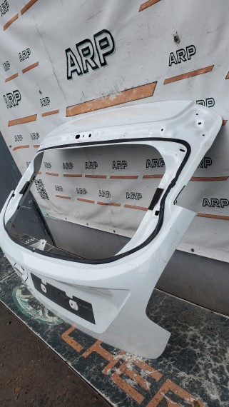 Дверь багажника Ford Focus 3 HB 2011-2015
