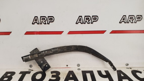 Кронштейн правой фары Honda Accord 7 2002-2007