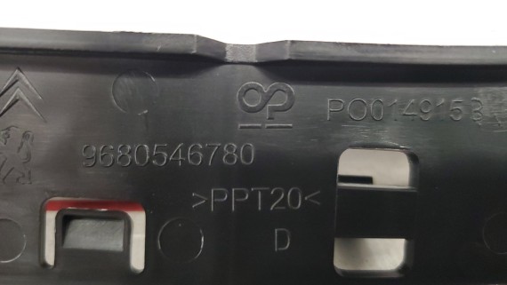 Кронштейн переднего бампера правый Peugeot Partner 2 2012-2022