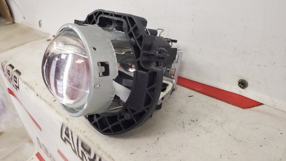 Линза левой фары BMW 3 E90/E91/E92 2005-2012