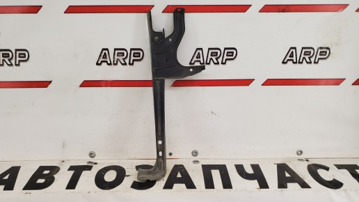 Кронштейн замка капота Toyota Corolla 120 E120 E12 2003-2007