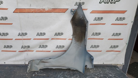 Крыло переднее правое Ford Focus 2 2008-2011