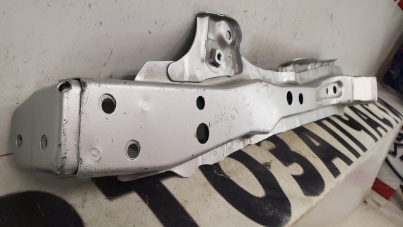 Панель передняя левая часть Toyota Avensis 3 t270 2008-2018