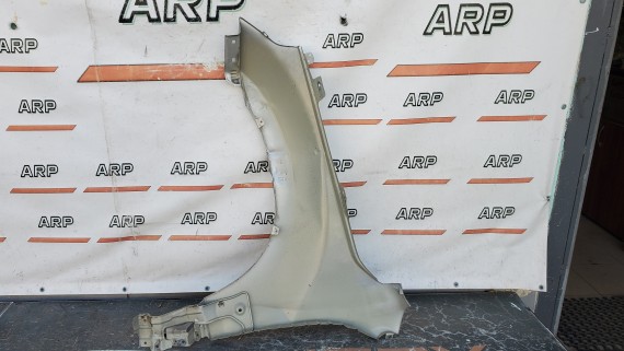 Крыло переднее правое Suzuki Grand Vitara 3 2008-2015
