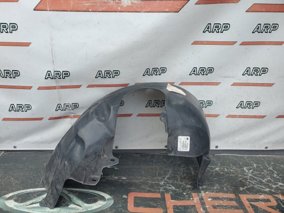 Подкрылок передний правый Ford Focus 2, C-MAX 2002-2008