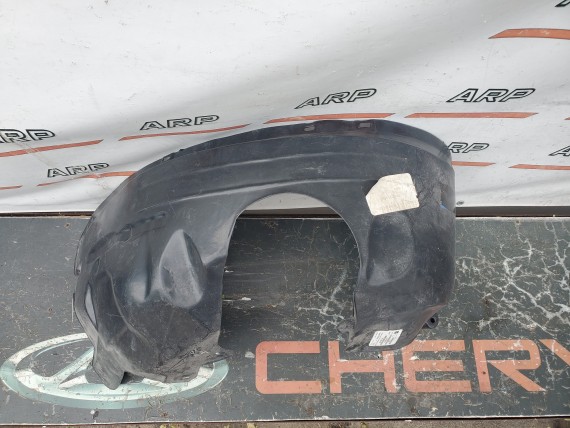 Подкрылок передний правый Ford Focus 2, C-MAX 2002-2008
