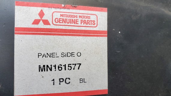 Боковина кузова передняя левая Mitsubishi Colt 6 2002-2012