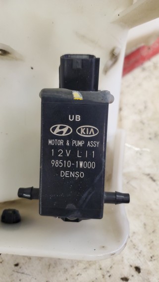 Бачок омывателя kia Rio 3 2011-2017
