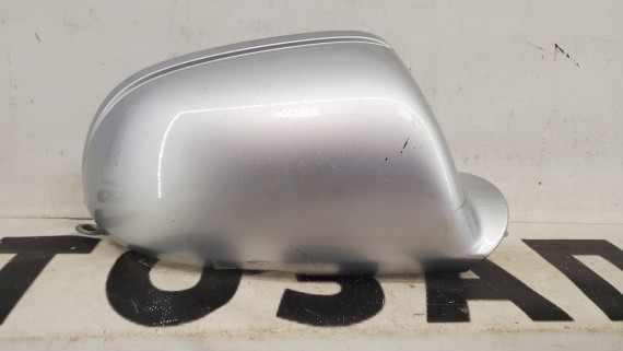 Крышка зеркала правого Skoda Octavia A5 2008-2013