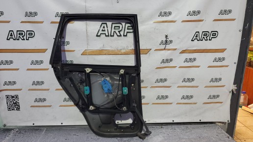 Каркас двери задней правой Volkswagen Touareg 1 2002–2010