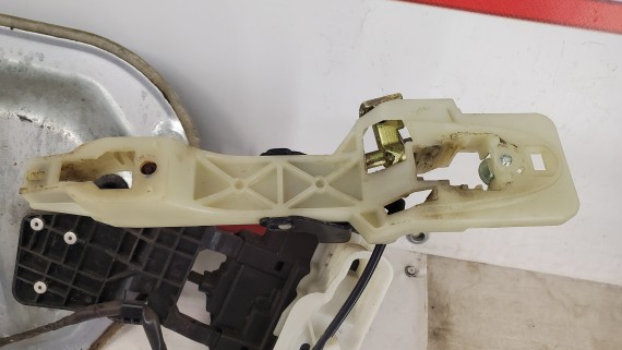 Стеклоподъёмник задний левый Hyundai Santa Fe 2 CM 2006-2012
