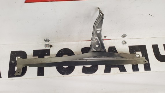 Кронштейн замка капота Toyota Avensis 2 t250 2003-2009