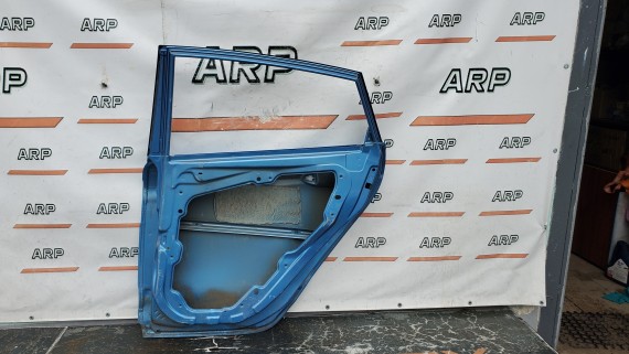 Дверь задняя правая Ford Fiesta Mk6 HB 2008-2019