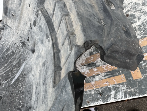 Подкрылок передний левый Nissan X-Trail T32 2013-2019