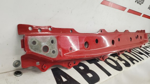 Передняя панель нижняя часть Toyota Yaris 2 2005-2012