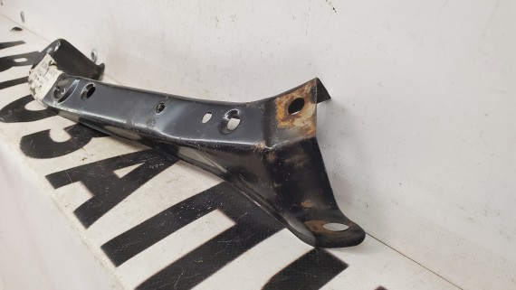 Кронштейн правой фары Toyota Camry 30 v30 2000-2006
