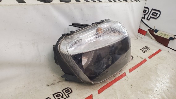 Фара правая Renault Duster 1 2010-2015