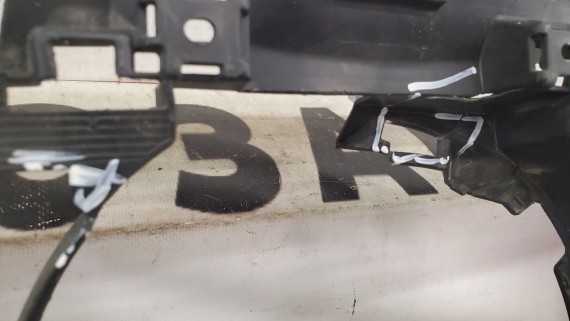 Кронштейн решетки радиатора Mazda 6 GJ 2018-2024