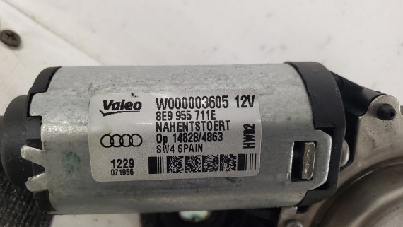Моторчик стеклоочистителя Audi A3, A4, Q5, Q7 4L 2009-2015