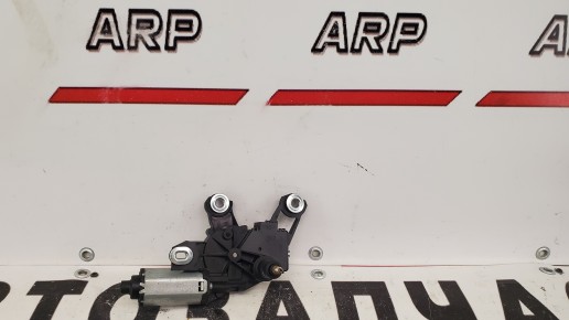 Моторчик стеклоочистителя Audi A3, A4, Q5, Q7 4L 2009-2015