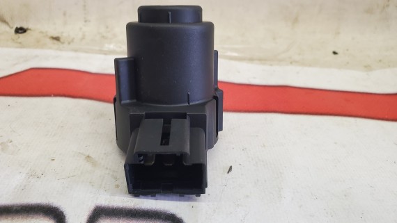 Контактная группа замка зажигания Volkswagen Polo Amarok T6