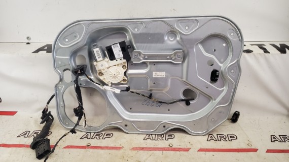 Стеклоподъемник передний правый Ford Focus 2 2007-2011