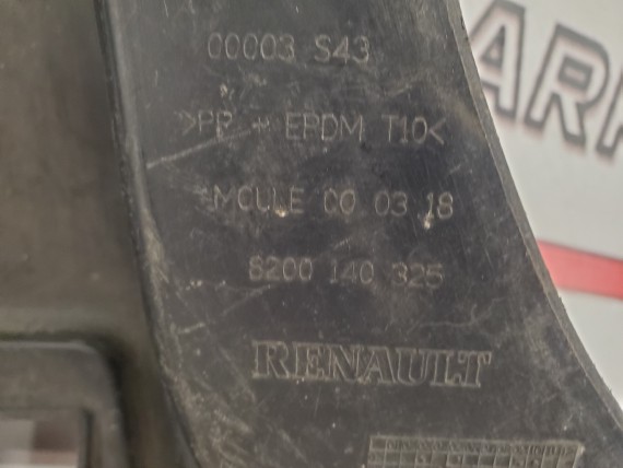 Бампер задний правая часть Renault Scenic 2 JM 2003-2009