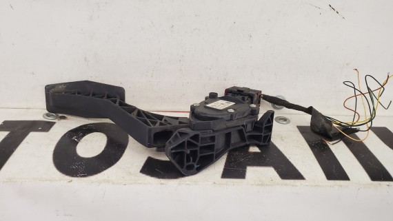 Педаль газа Opel Astra J Chevrolet Cruze 2010 J300 2010-2017