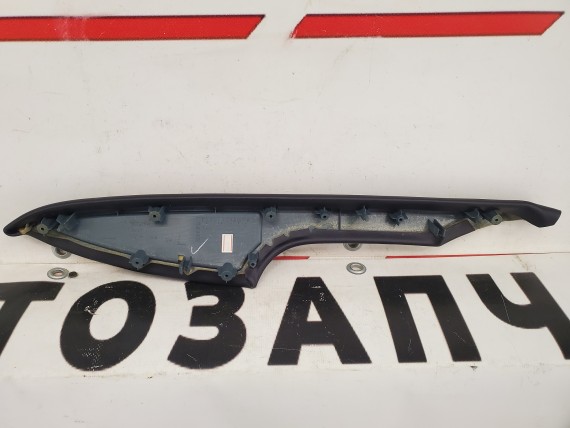 Накладка задней левой двери Mitsubishi Grandis 2004-2010г.