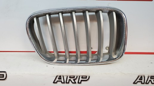 Решетка радиатора правая BMW X3 F25 2010-2014