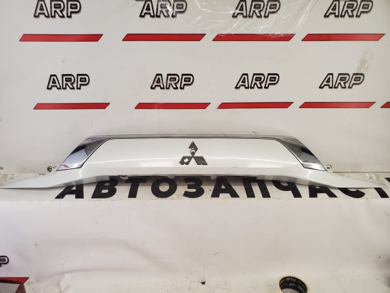 Накладка крышки багажника Mitsubishi Outlander 3 GF 2012–2021