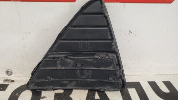 Заглушка бампера левая Ford Focus 3 2011-2019