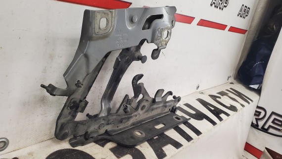 Петля капота правая Audi Q5 2 2016–н.в.