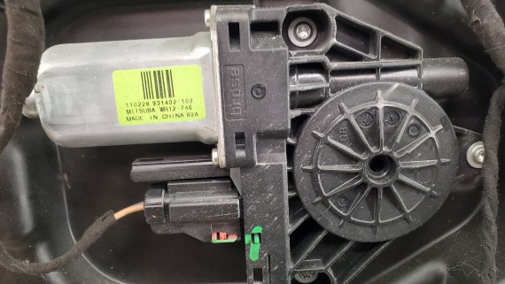 Стеклоподъемник задний левый Jeep Grand Cherokee WK2 2010–2022