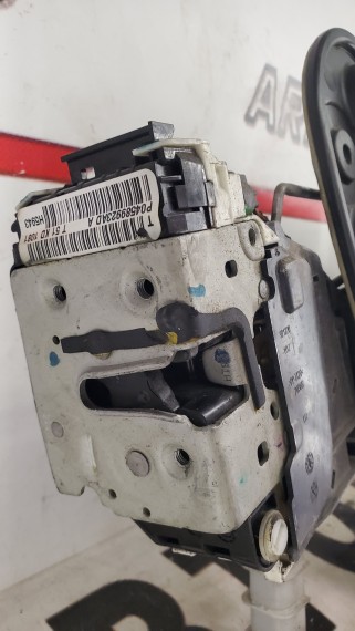 Стеклоподъемник задний левый Jeep Grand Cherokee WK2 2010–2022