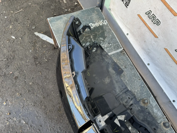 Бампер передний Land Rover Discovery 4 2013-2016