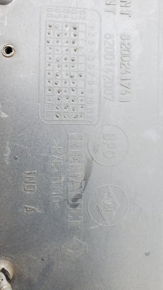 Накладка заднего бампера Renault Megane 2 2002-2006