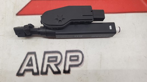 Форсунка омывателя фары правая Volvo XC70 V70 S80 2006-2013