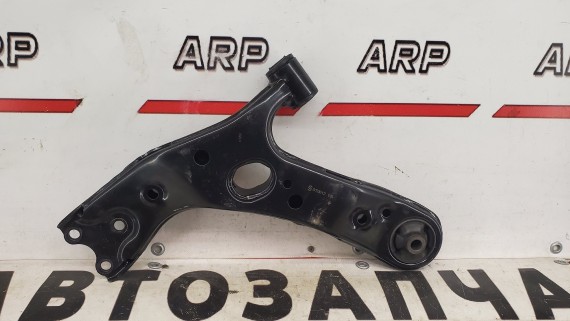 Рычаг подвески передний правый Toyota Avensis 270 2008–2018