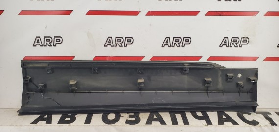 Накладка двери передняя левая  Volkswagen Tiguan 2 2016–2020