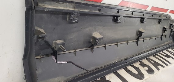 Накладка двери передняя левая  Volkswagen Tiguan 2 2016–2020