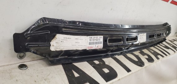 Усилитель крыши задний Toyota RAV4 ACA20 2000–2005