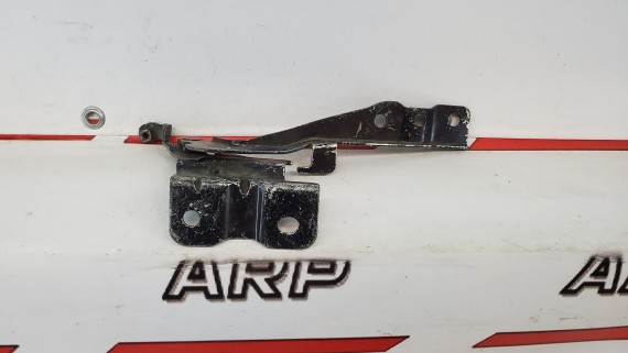 Петля капота левая Kia Sorento 2 2009-2021