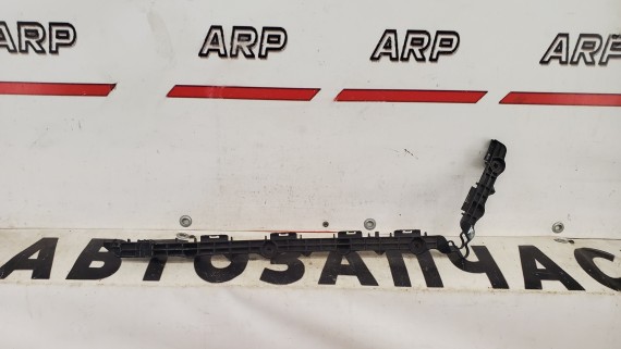 Кронштейн бампера заднего правый Toyota Camry XV50 2014-2017