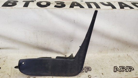 Брызговик передний правый Mercedes-Benz S-Class W221 2005-2013