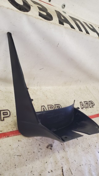 Брызговик передний правый Mercedes-Benz S-Class W221 2005-2013