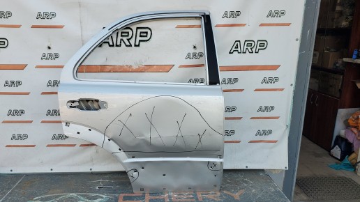 Дверь задняя правая Kia Sorento 1 2002-2011