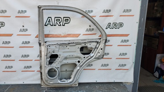 Дверь задняя правая Kia Sorento 1 2002-2011